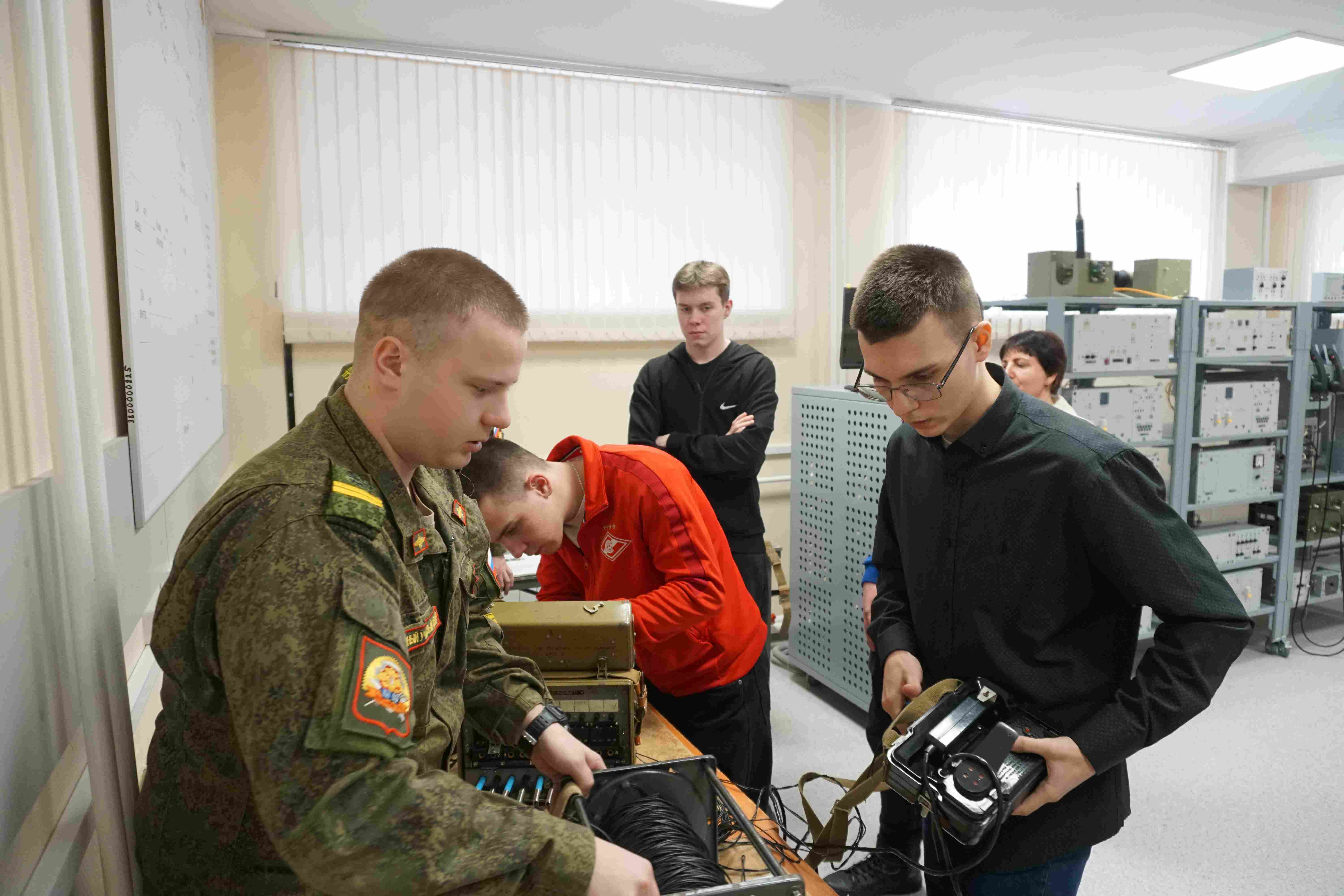 Мастер-класс «Вход в профессию» в военном учебном центре